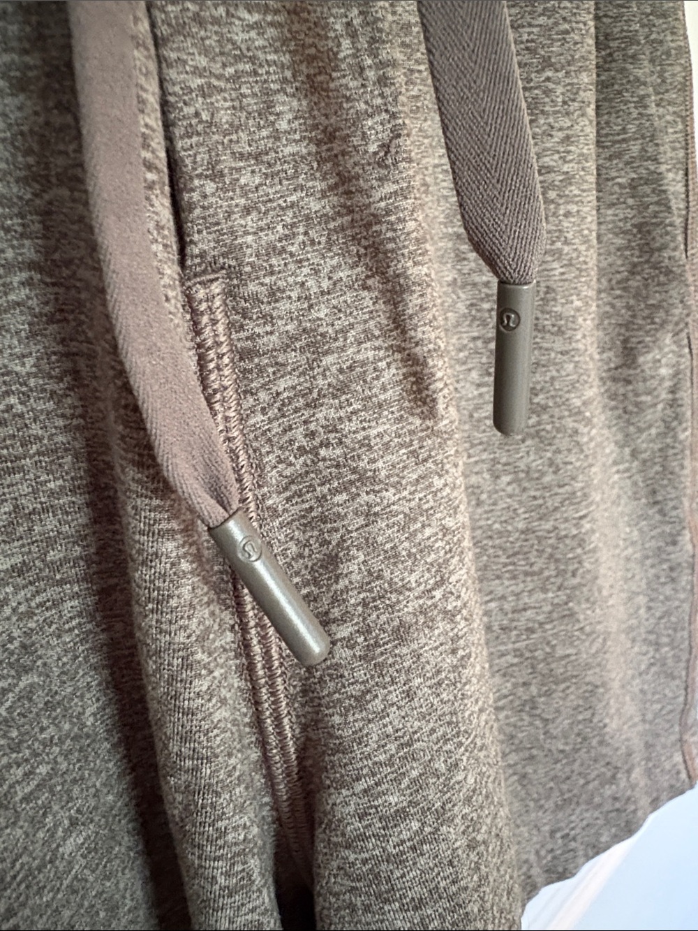 Lululemon Drawstring Knit Shorts in Heathered Taupe/Green - Picture 3 of 7